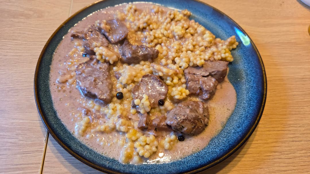 Pork chop with balsamic cream sauce with juniper
